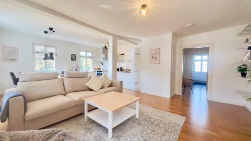 Ludwigsburg Apartment | LudwigsHome 85qm Free Parking Luxus Balcony