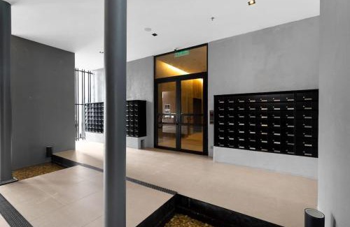 Tropicana Apartment | Lumi Tropicana Ps4 Netflix CityView Modern 6pax