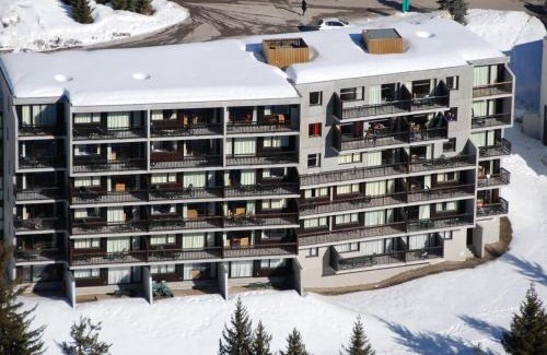 Flaine Apartment | Lumineux 2 Pièces avec Cabine à Flaine Forêt · Balcon Sud · Parking Couvert · Proche Pistes - FR-1-425-149
