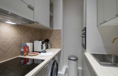 Porte-Dauphine Apartment | Lumineux & spacieux - Vue dégagée, Arc de Triomphe