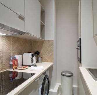 Porte-Dauphine Apartment | Lumineux & spacieux - Vue dégagée, Arc de Triomphe