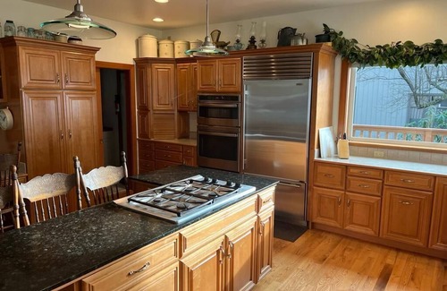 Lummi Island House | Lummi Island Waterfront Retreat with stunning views ! Perfect getaway.