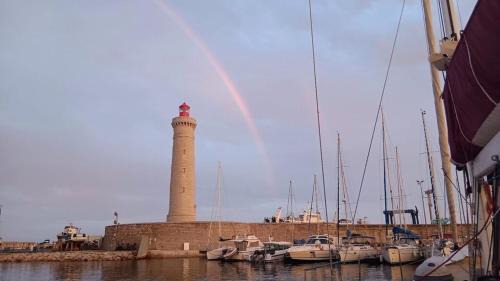Sete Boat Rental | LUNA BAY, voilier 3 cabines 2 sdb en ville
