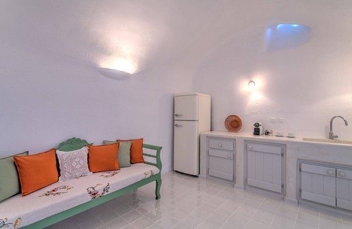 Pyrgos Villa | Luna Villa - Luxury meets traditional