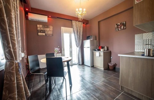 Kalambaka Apartment | Lunar Meteorites Sleeps 2