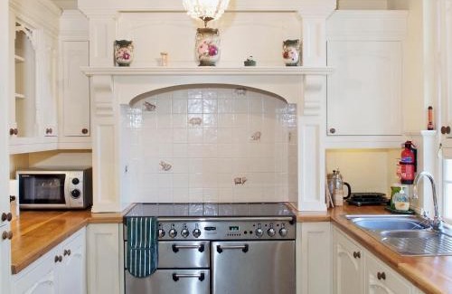 Westleigh House | Luppincott Chambers - Hpps