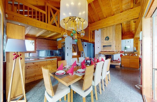 Granges Ski Chalet | Lush chalet in Heremence with sauna