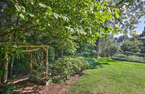 Jonesville House | Lush Elkin Home with Porch Views and Pool Table