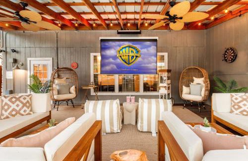 West Oak Hill House | Lux 5BR gem with Heated Pool, SPA, and Outdoor Movie Theater