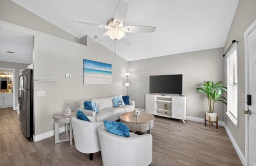 Biltmore Beach House | Lux Beach Access Min to Hospital Grill & Patio