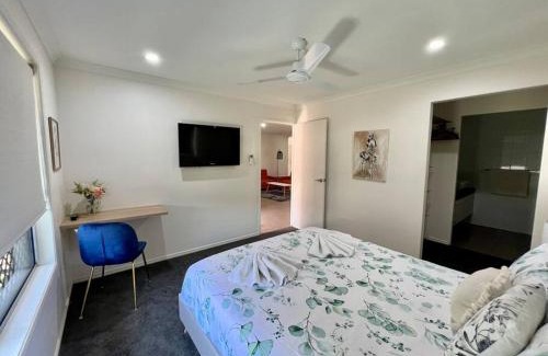 Bundaberg South Apartment | Lux in Bundy - Wifi, AC, Netflix and comfort