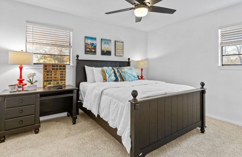 Abilene House | Lux Villa Stay on Palm Street!