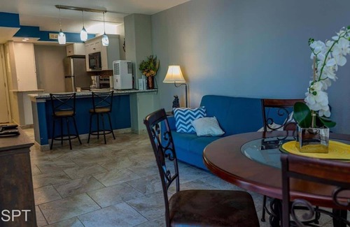 South Padre Island Apartment | Luxe 1 bedroom Walk to Beach Pool 1 Bedroom Home by RedAwning