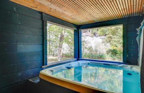 Jamaica House | Luxe 5,000 Sq Ft Retreat 5 Mi to Stratton Resort