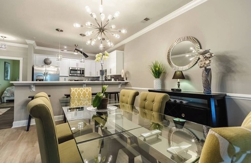 Central Myrtle Beach Apartment | Luxe Heaven by the Lake