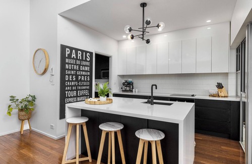 Coffs Harbour Apartment | Luxe Jetty Apartment Walk to Beach, Restaurants
