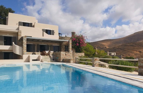 Koundouros Villa | Luxe Villa Eleni, massive pool, 3 from the beach