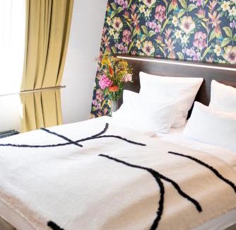 Karben Hotel | Luxstay Karben - Self-Check-In