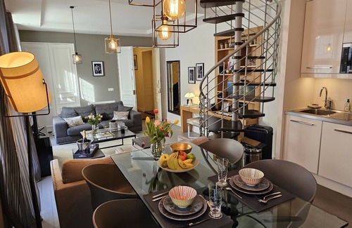 8th Arrondissement Apartment | Luxueux Duplex aux Pieds des Champs-elysées
