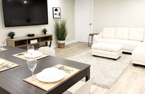 Stouffville Apartment | Luxurious Home in the heart of Stouffville