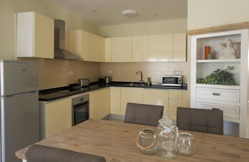 Salina House | Luxurious 2 Bedroom Apartment