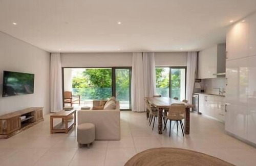 Pointe aux Canonniers Apartment | Luxurious 3 Bedroom Apartment in La Pointe