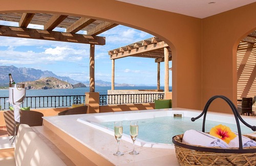 Loreto Apartment | Luxurious 3-Bedroom Penthouse with Stunning Views in Loreto
