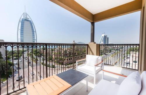 Umm Suqeim 3 Apartment | Luxurious 3BR APT Offering Full Burj AlArab Views