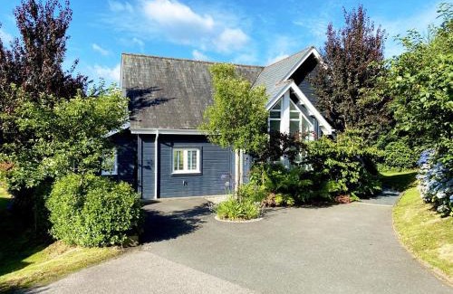 St Austell House | Luxurious 4 Bedroom New England Style Villa - Trewhiddle V9