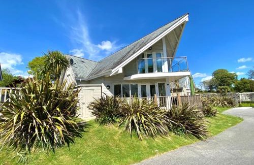 St Austell House | Luxurious 4 Bedroom New England Style Villa - Trewhiddle Villa 30