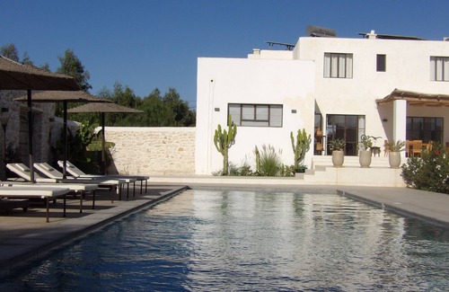 Ghazoua Villa | Luxurious air-conditioned villa Les Agaves