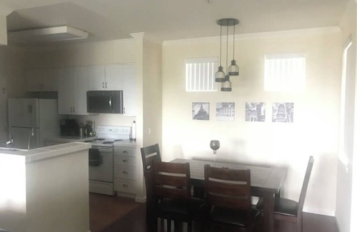 Duveneck - St. Francis Apartment | Luxurious Apt 10 mins - Stanford Uni/PA downtown