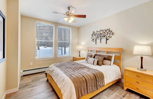 Winter Park Condo | Luxurious & Comfy Ski In/Out Oasis ~ Hot Tub ~ BBQ