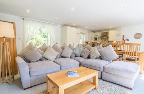 St Austell House | Luxurious Cosy And Contemporary 2 Bedroom Cottage - Trewhiddle Cottage 41