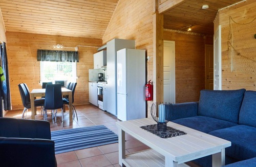 Vackelsang Ski Chalet | Luxurious cottage with lake view, Boat and heated swimming pool outside the door