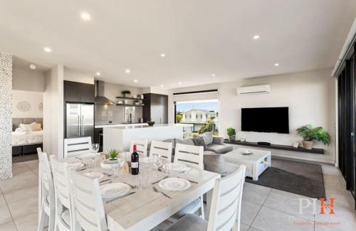 Sunderland Bay House | Luxurious Home Close to The Beach
