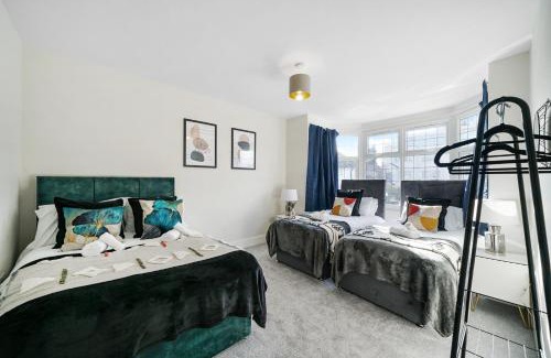 Wembley Park House | Luxurious house in Wembley - Garden