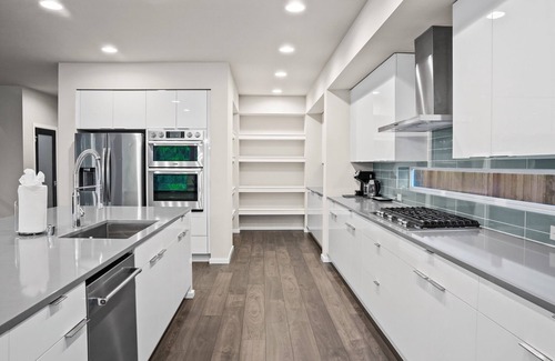 Port Orchard House | Luxurious house near Mccormick Woods Golf Course