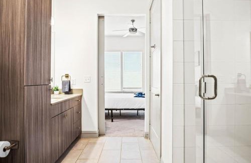 West Oak Hill Apartment | Luxurious New Unit 1Bd1Ba Pool, Golf Sim