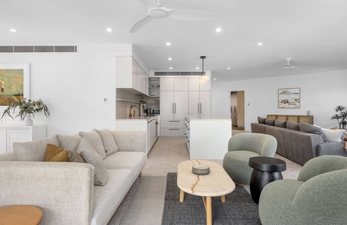 Noosaville Apartment | Luxurious Noosa River Bliss at Como