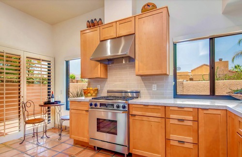 Palm Desert Condo | Luxurious Resort Property with Stunning Views in Ironwood Country Club