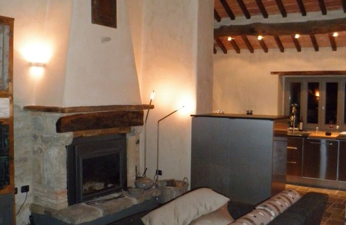 Monte Santa Maria Tiberina House | Luxurious, spacious, 90 m2 house in the green hills on the Tuscan Umbrian border