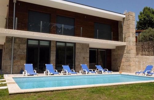 Tabuacas Villa | Luxurious Villa in Vieira do Minho – Private Pool