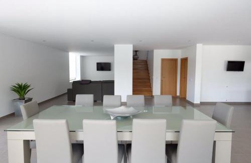 Tabuacas Villa | Luxurious Villa in Vieira do Minho – Private Pool