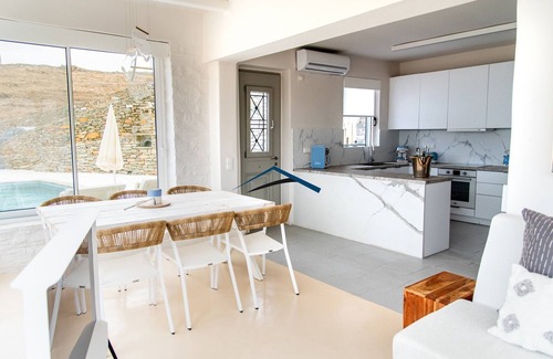 Korissia Villa | Luxurious Villa Luna with a swimming pool and a fantastic sea and sunset view