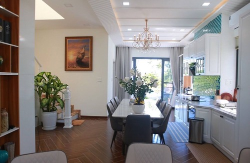 Phan Thiet Villa | Luxurious Lake-sided Villa, 5 minutes to Novaworld Beach, Family-sized with Pool