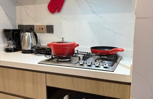 Thompson Estate Apartment | Luxury 1-bedroom apartment with WiFi ,Heated pool in vibrant Up-scale Nairobi