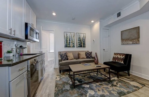 Dupont Circle Bed & Breakfast | Luxury 1BR Suite 6 Dupont/Kalorama