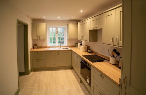 Beaminster House | Luxury 2 Bed Woodland Cottage on Rewilding Estate
