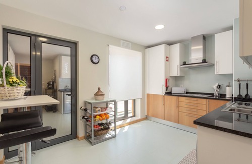 Olhao Apartment | Luxury 2-Bedroom Apartment with Rooftop Pool, Village Marina, Olhão